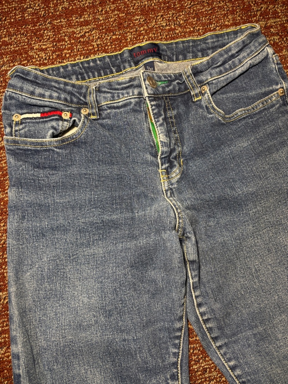 Vintage Y2K Tommy Hilfiger medium wash stretch bootcut jeans Womens 7/32 - Picture 3 of 15